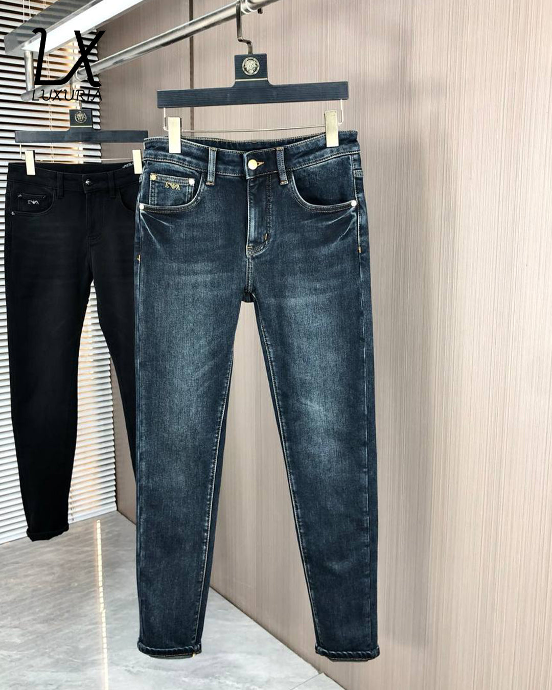 ARMANI JEANS