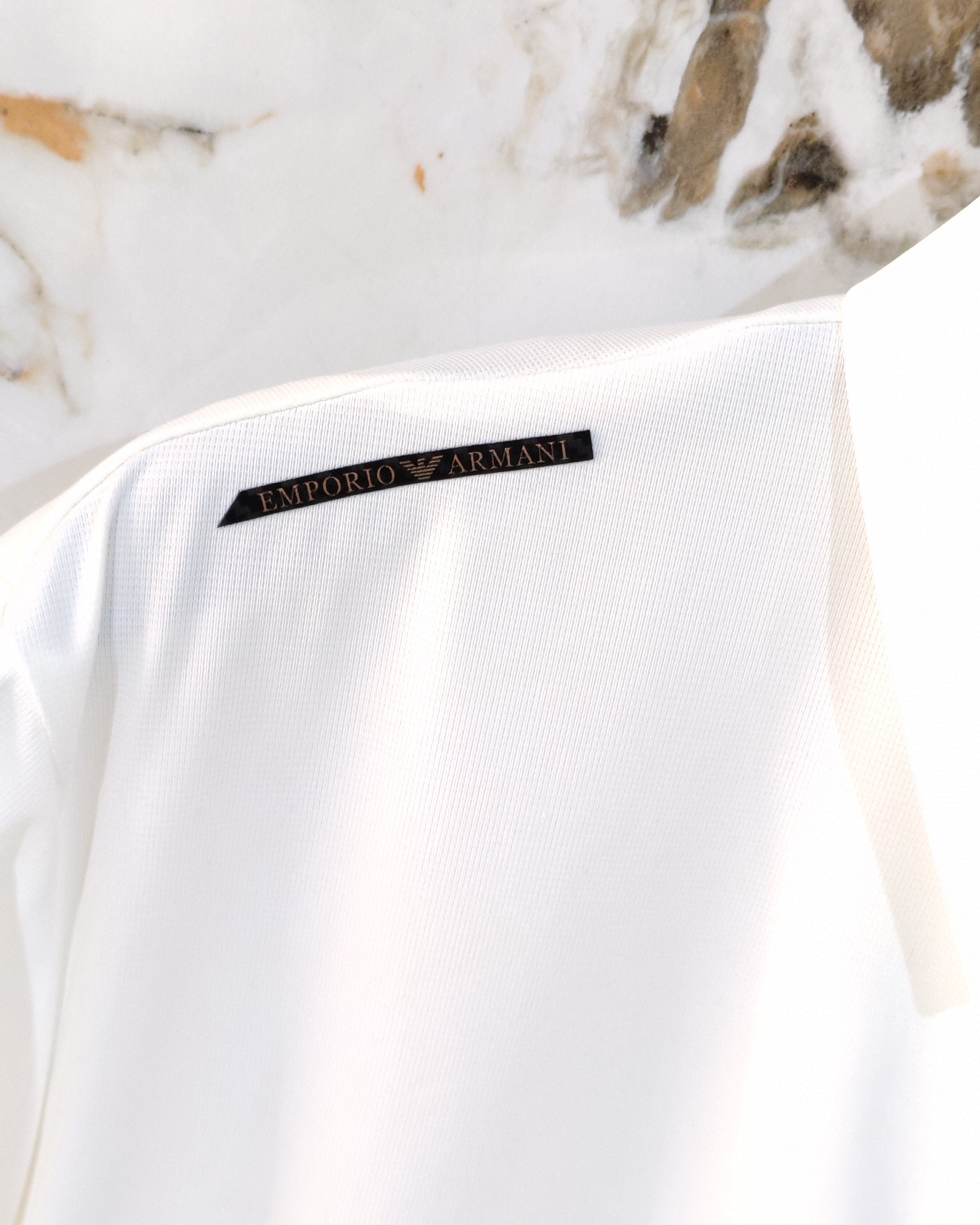 ARMANI T-SHIRT