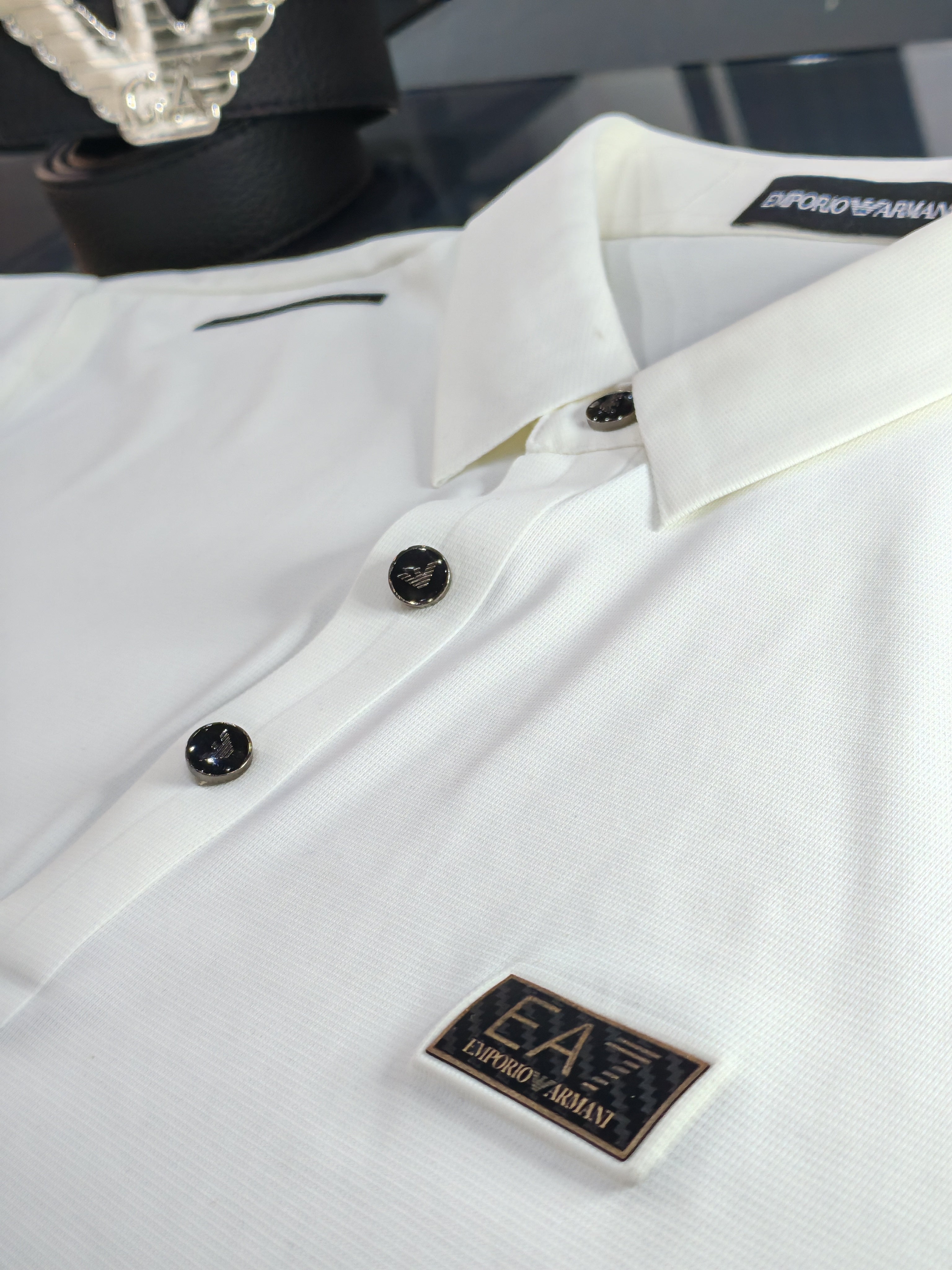 ARMANI T-SHIRT