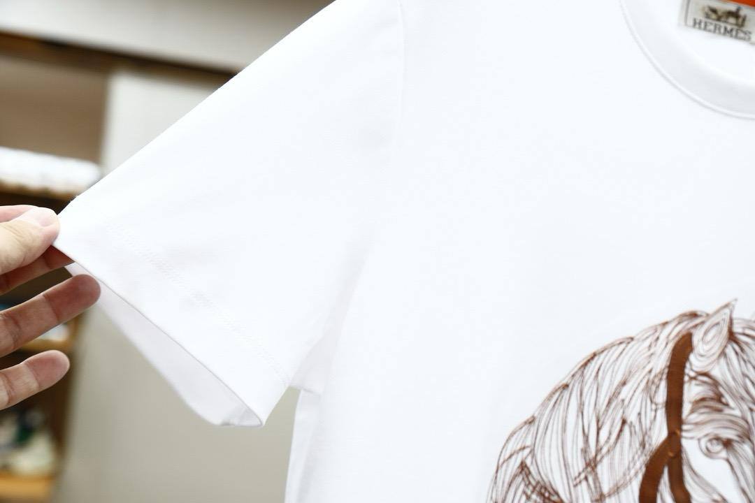 Hermès Graphic T-Shirt – Elegant White