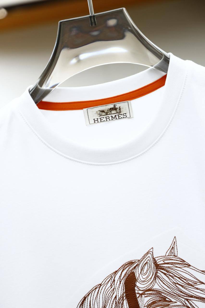 Hermès Graphic T-Shirt – Elegant White