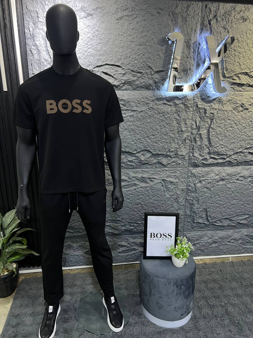 Boss - Premium Cotton Jersey T-Shirt and Trousers Set – Black with Signature Trim