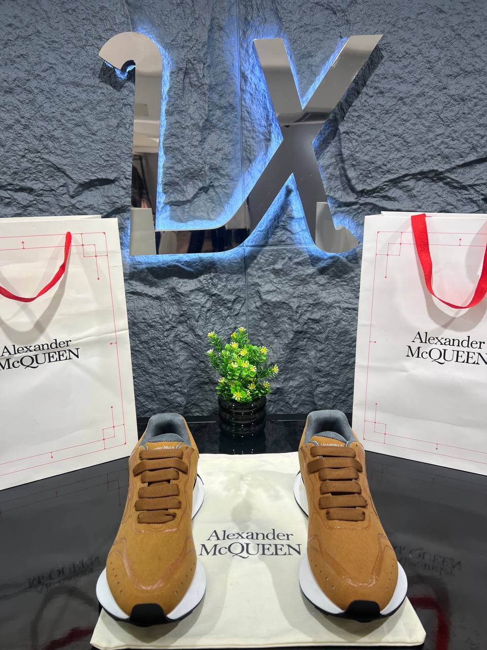 Alexander McQueen Sneaker