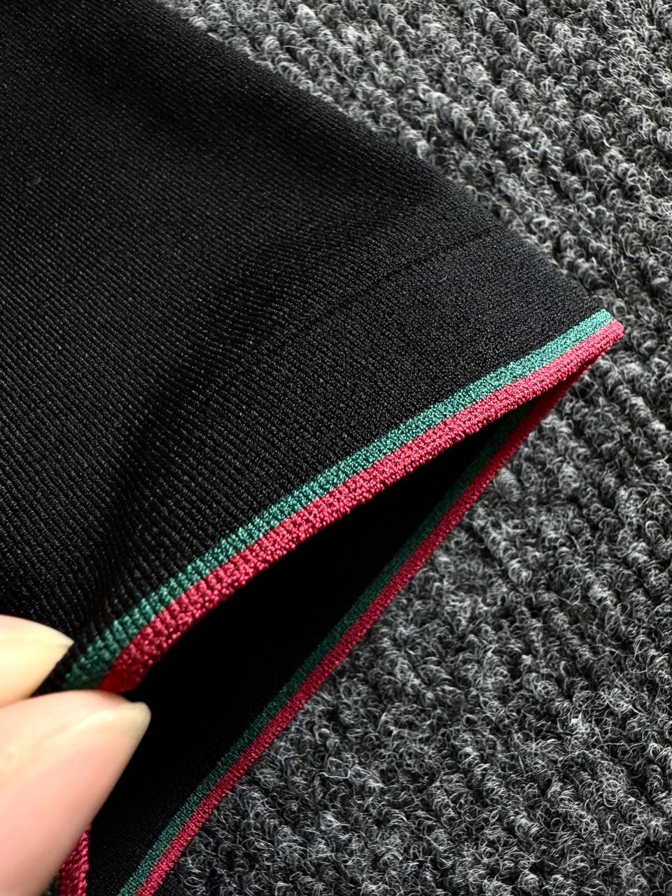 Gucci Signature Minimalist Tee – Timeless Everyday Luxury