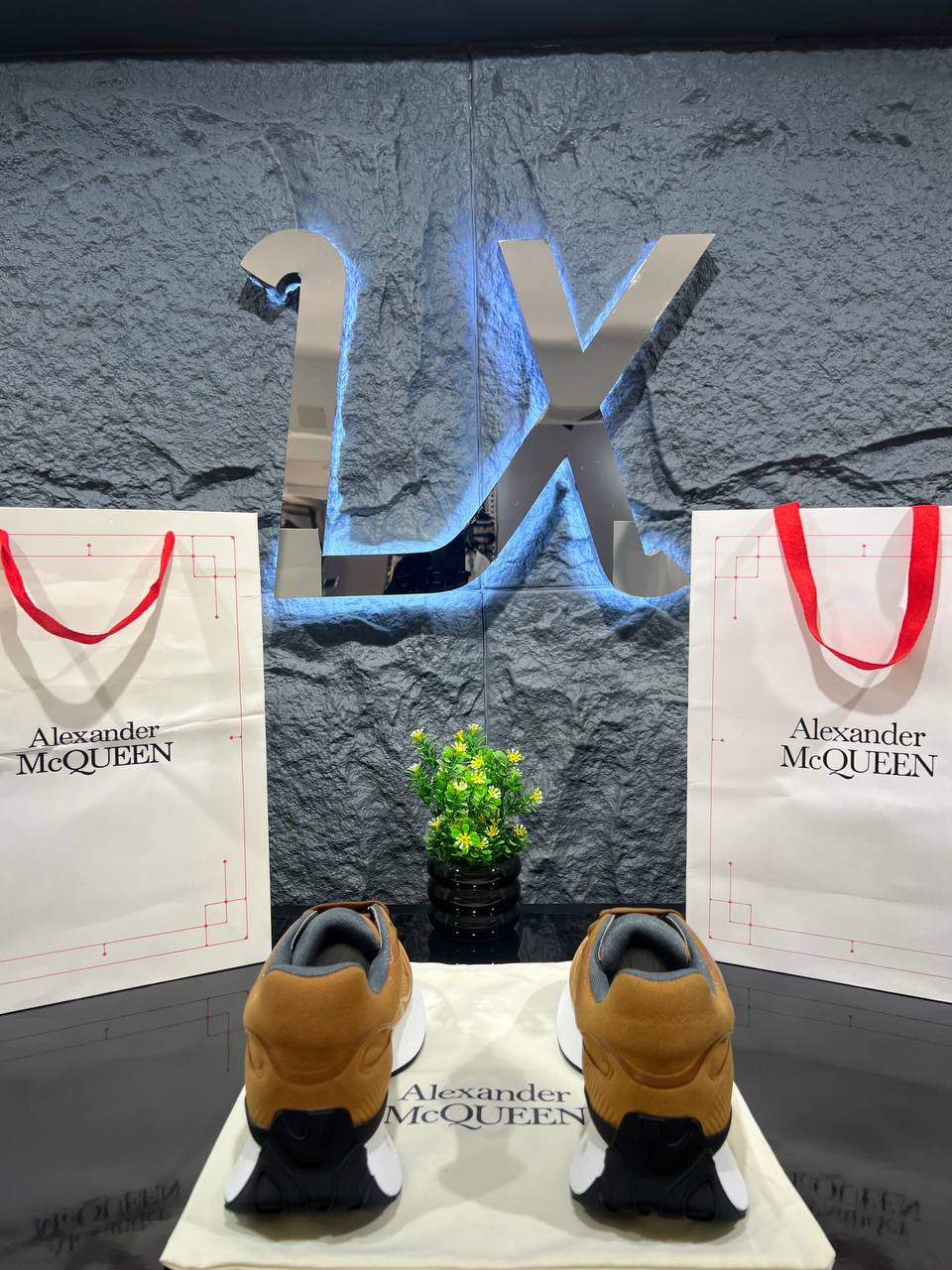 Alexander McQueen Sneaker