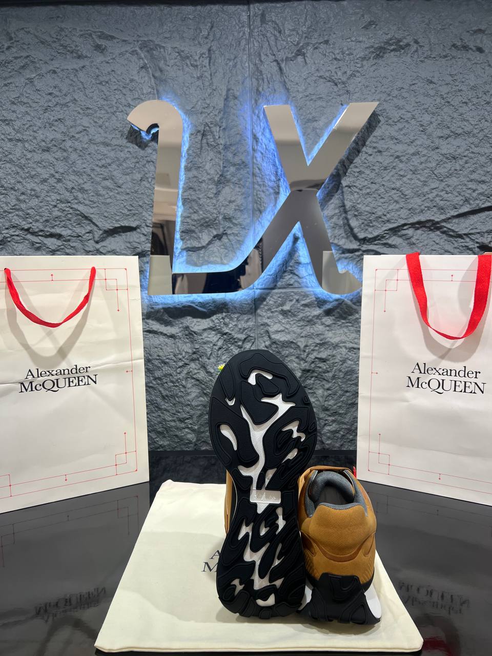Alexander McQueen Sneaker