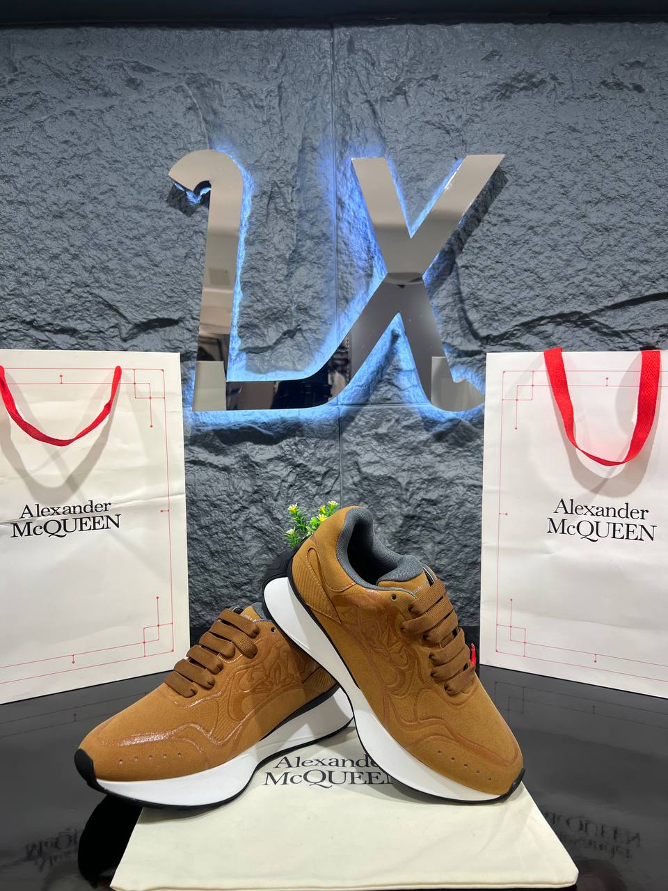 Alexander McQueen Sneaker