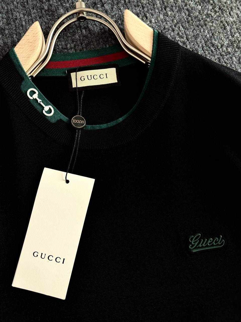 Gucci Signature Minimalist Tee – Timeless Everyday Luxury