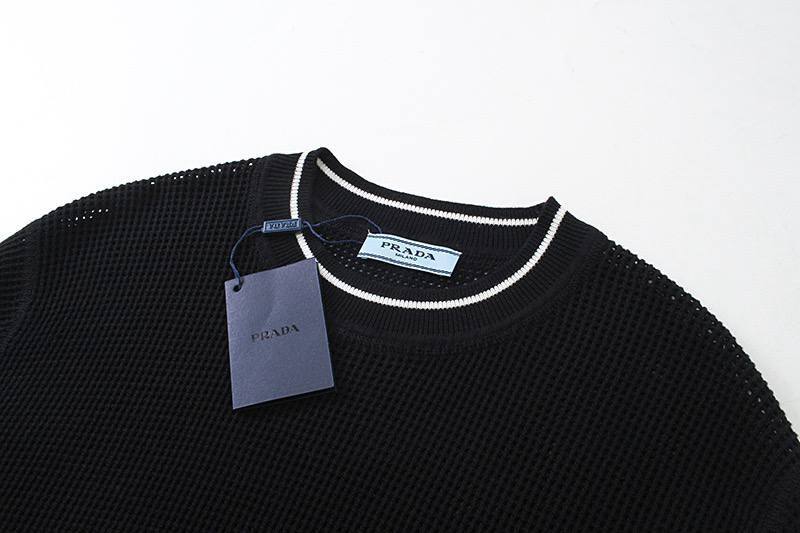 PRADA T-SHIRT