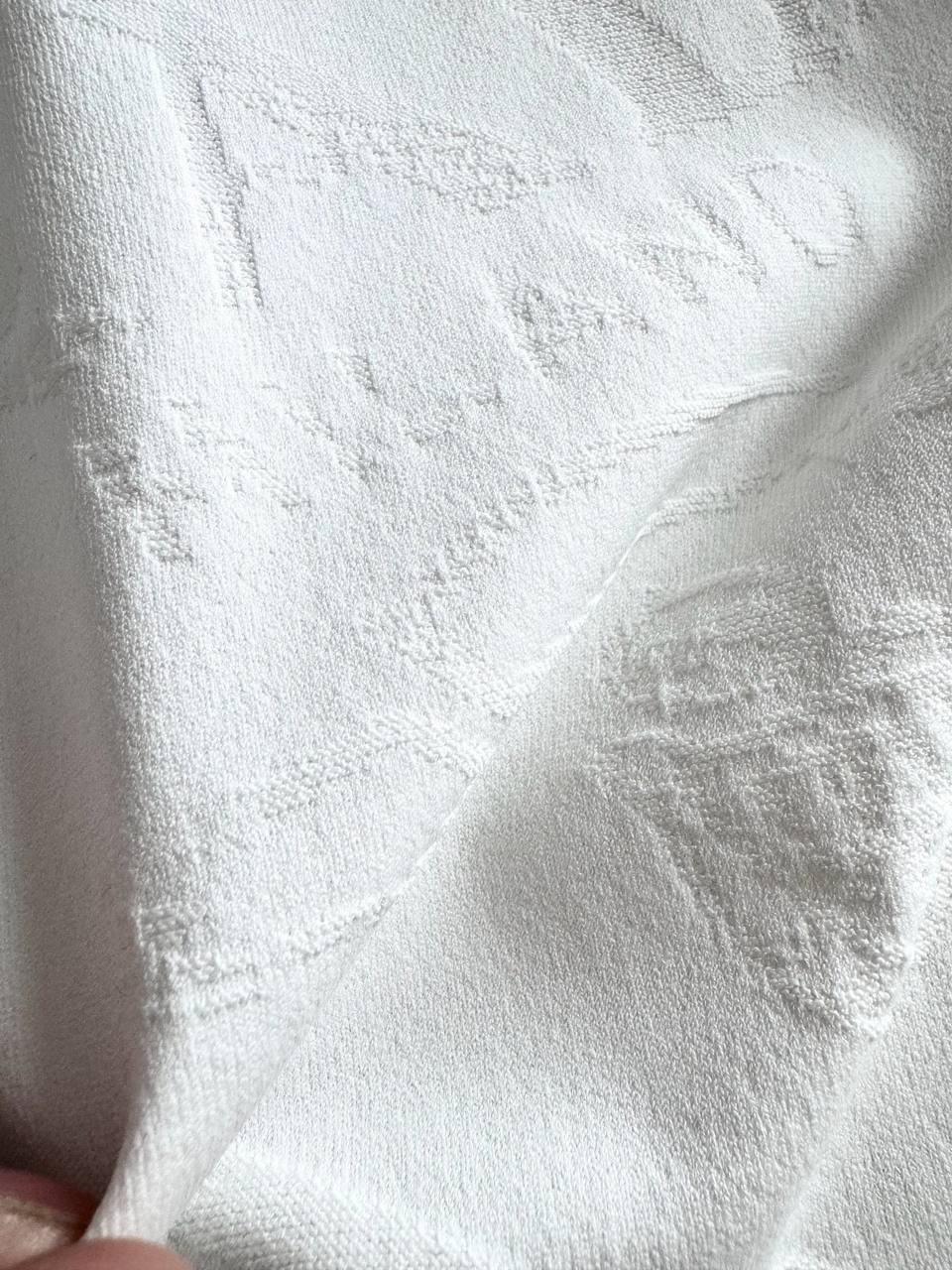 Prada Minimal Luxury Tee – Clean Sophistication