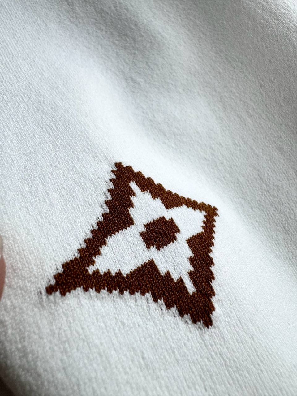 Louis Vuitton Artistic Knit Tee – Luxury Meets Creative Expression