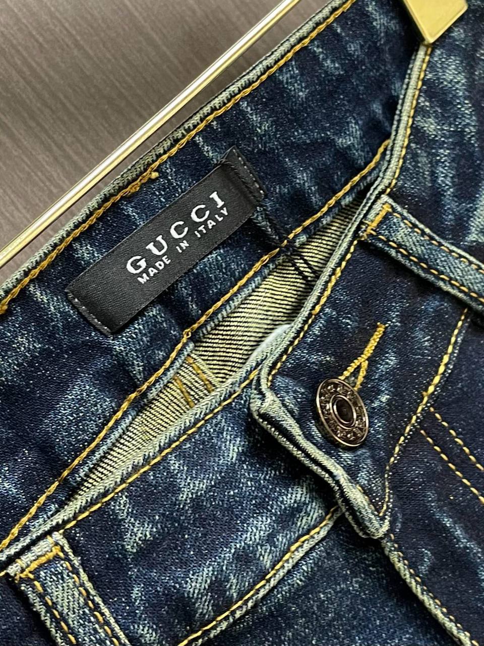CUCCI JEANS
