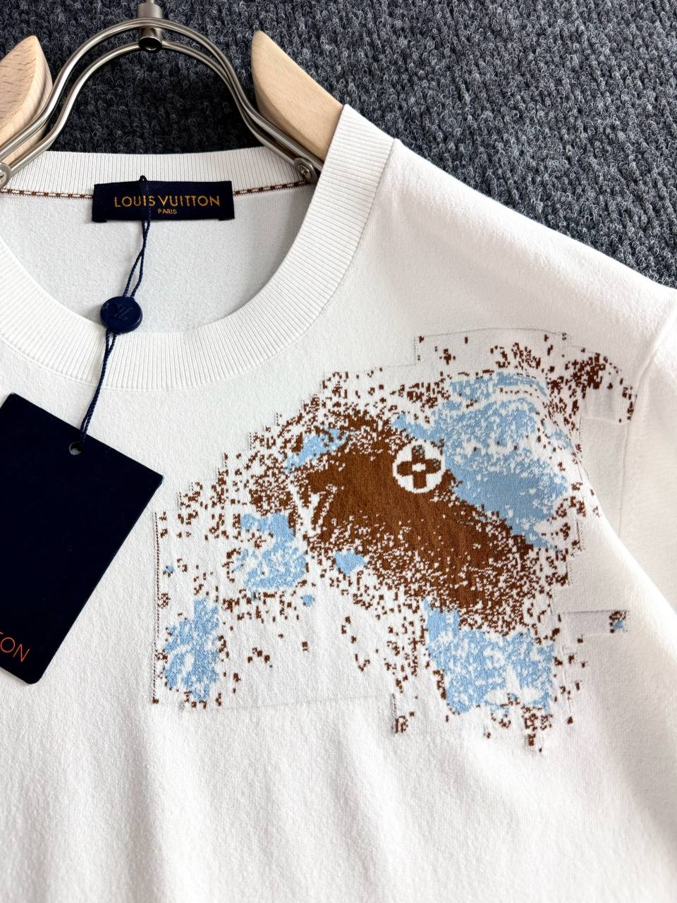 Louis Vuitton Artistic Knit Tee – Luxury Meets Creative Expression