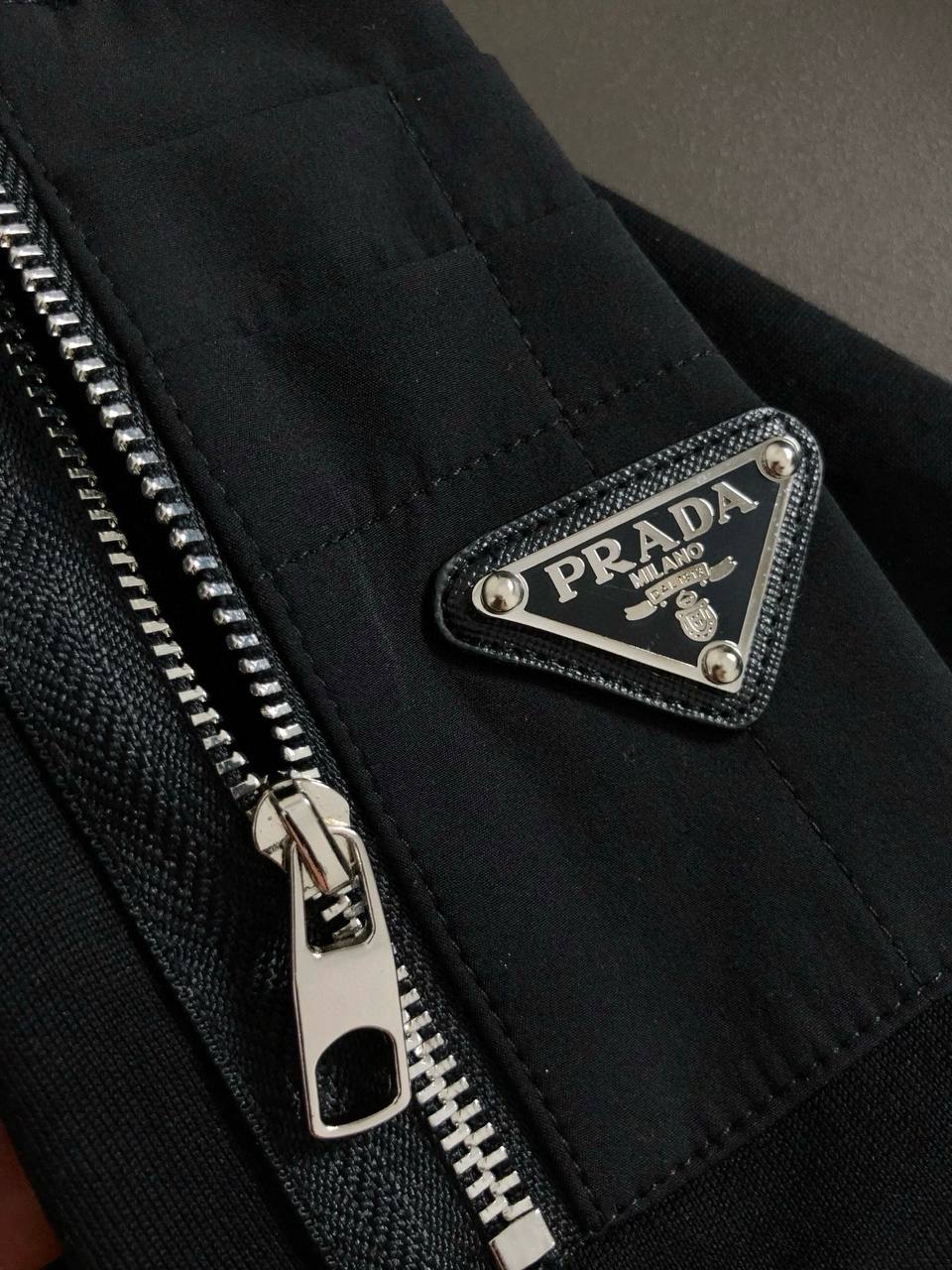 PRADA T-SHIRT