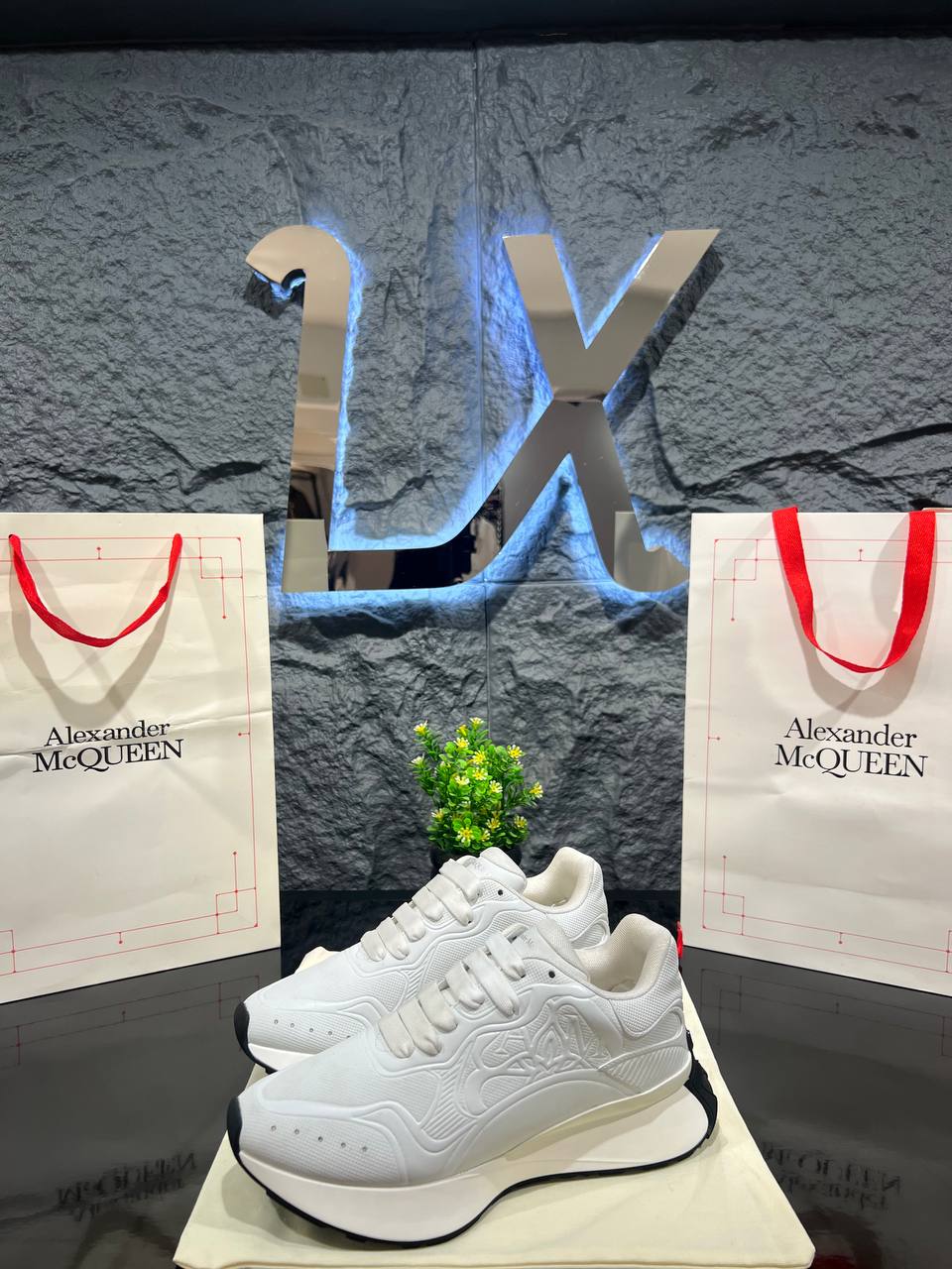 Alexander McQueen Sneaker