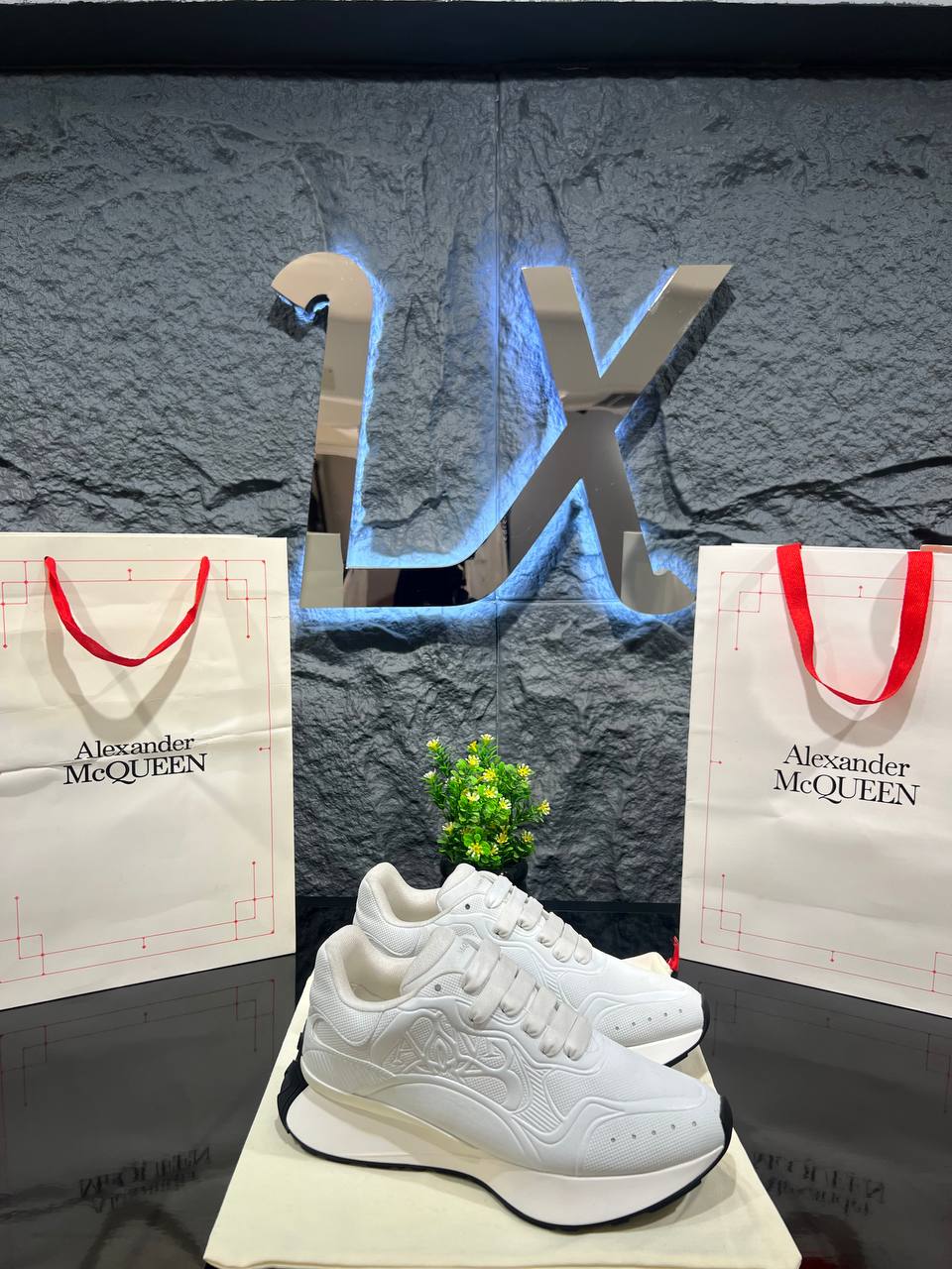 Alexander McQueen Sneaker