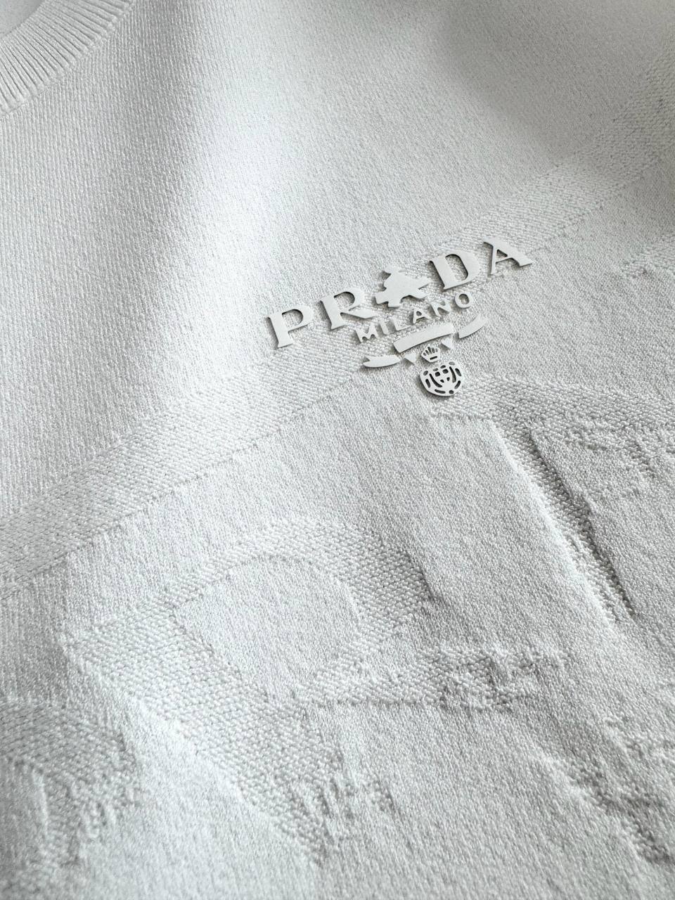 Prada Minimal Luxury Tee – Clean Sophistication