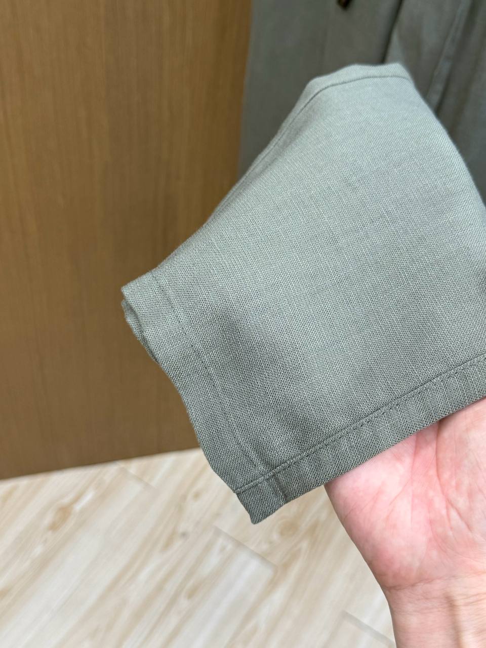 Brunello Cucinelli olive linen trousers Luxury