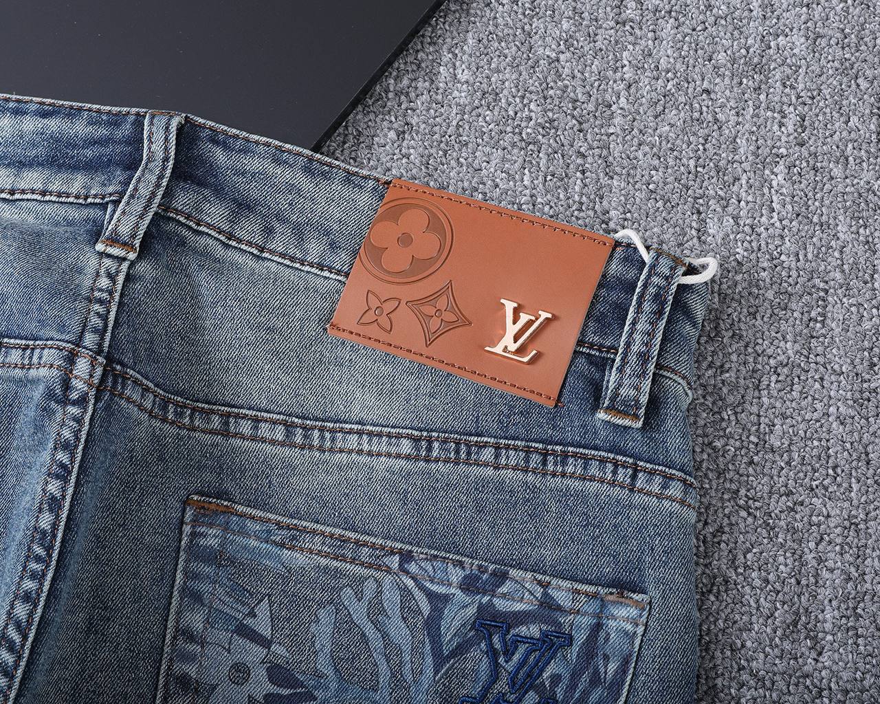 Louis Vuitton Light Blue Washed Jeans