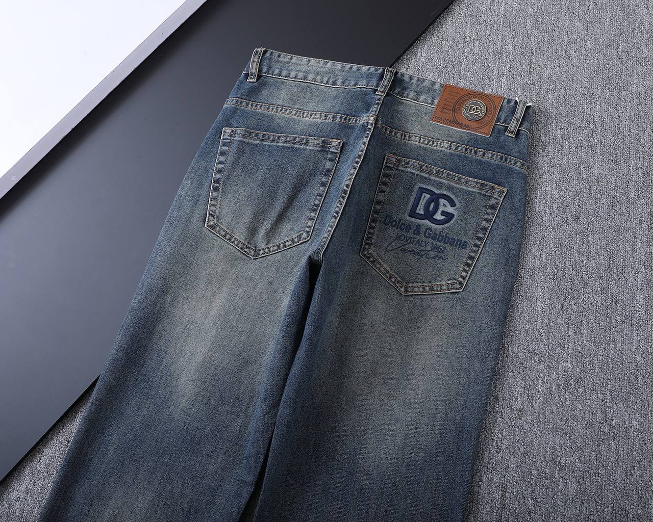 Dolce & Gabbana Denim Jeans – Timeless Luxury Style