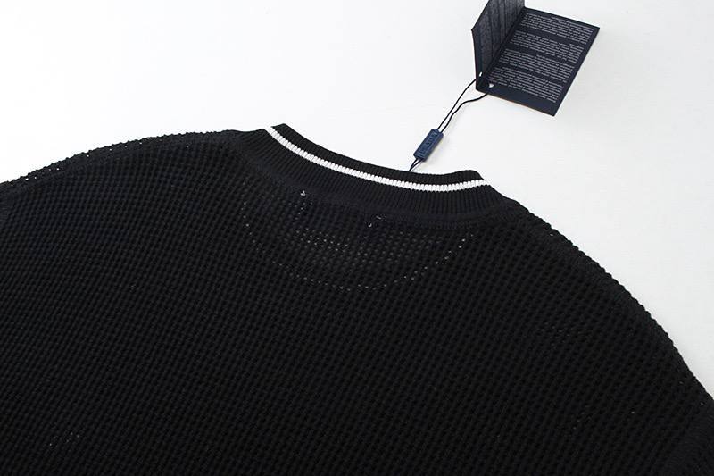PRADA T-SHIRT