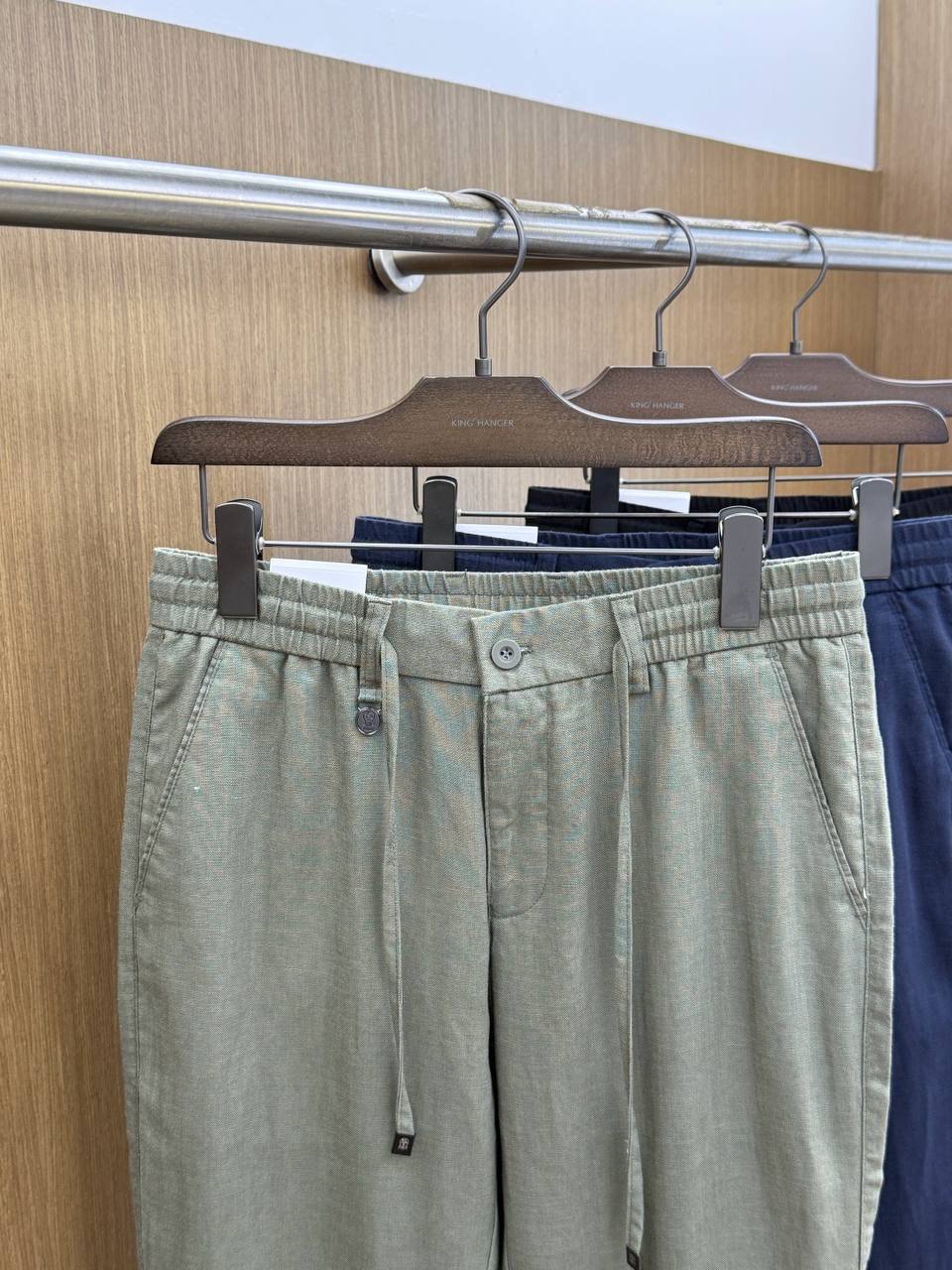 Brunello Cucinelli olive linen trousers Luxury