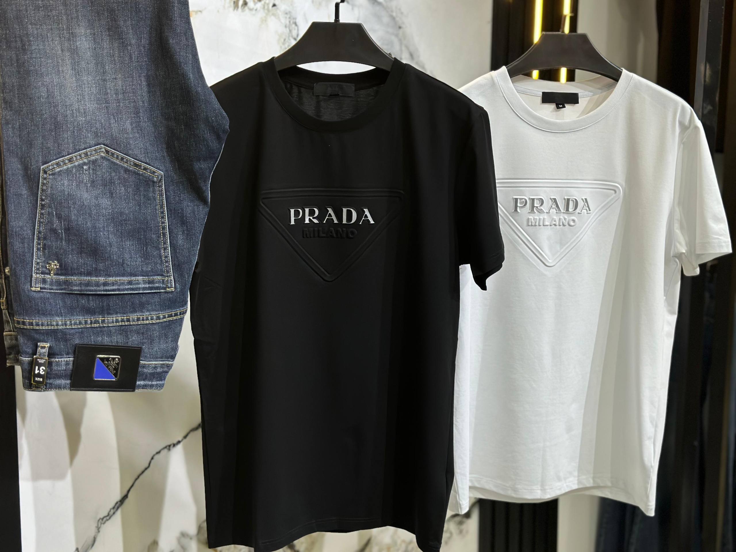 Prada T-Shirt – Black Logo Edition