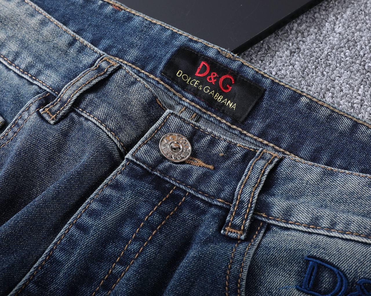Dolce & Gabbana Denim Jeans – Timeless Luxury Style