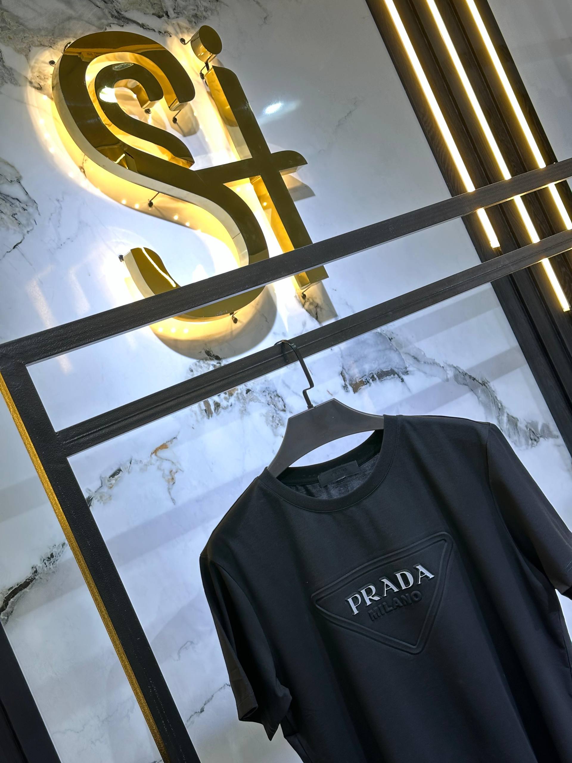 Prada T-Shirt – Black Logo Edition