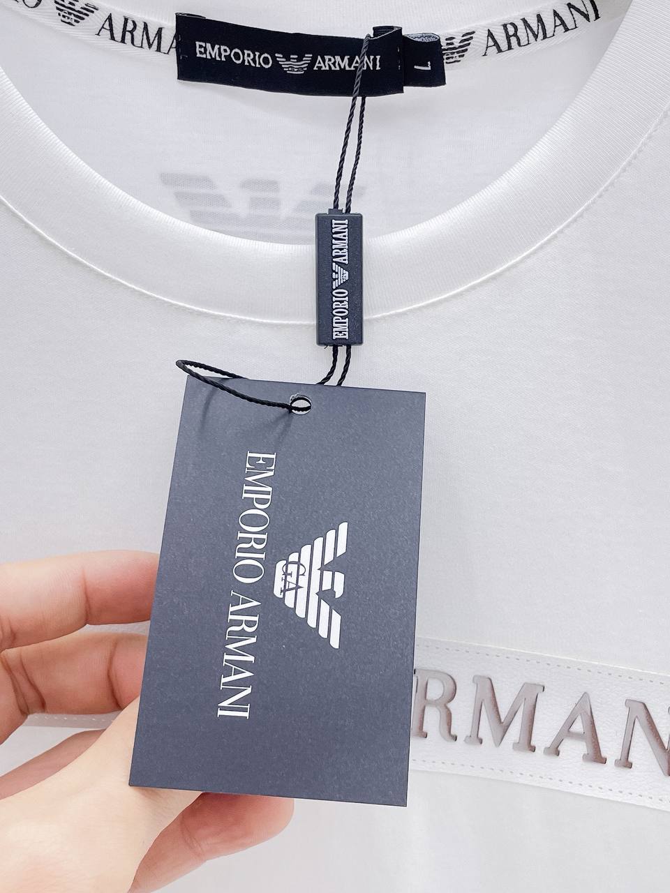 EMPORIO ARMANI T-SHIRT